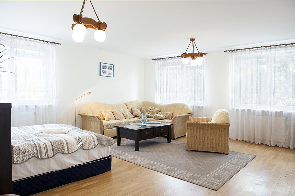 Apartment Domotel Aleje Jerozolimskie Warschau